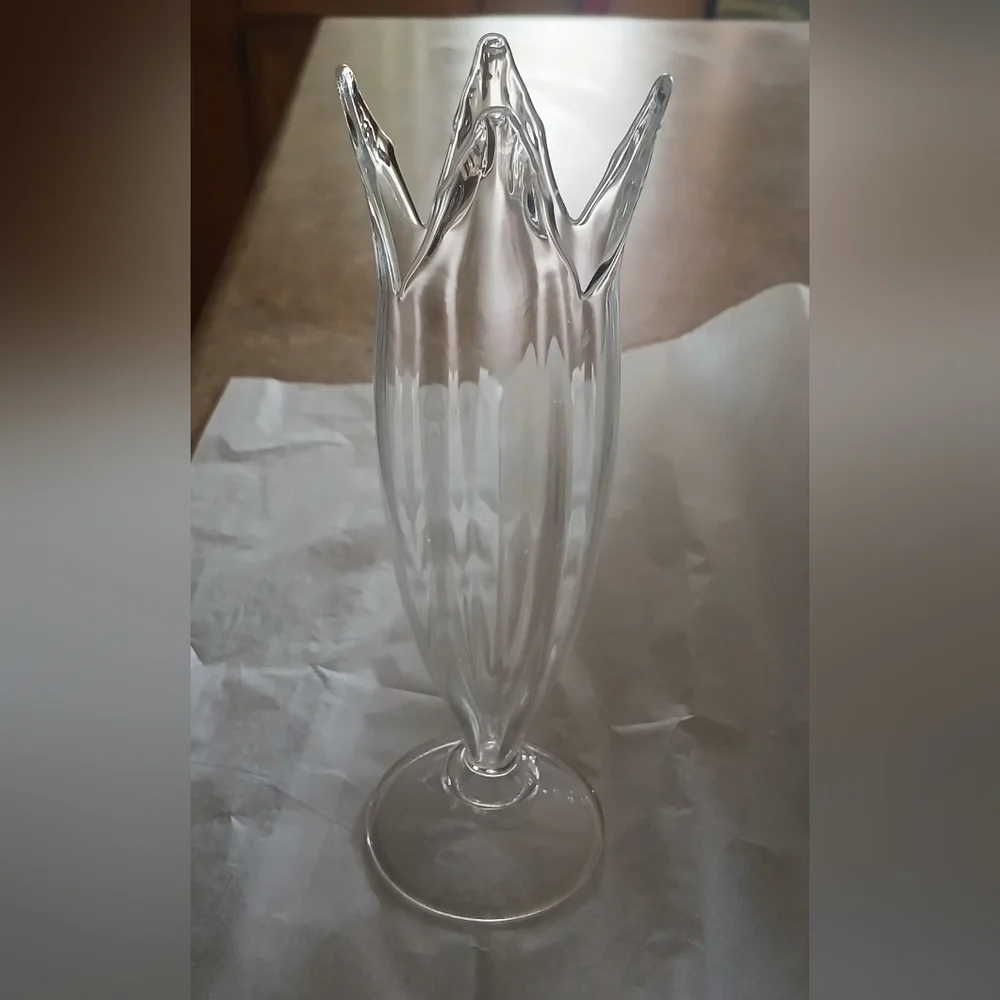 Elegant Clear Delicate Glass Vase